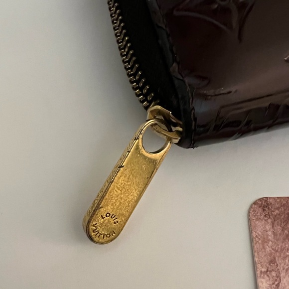 Vernis Zippy Wallet - Picture 4 of 8